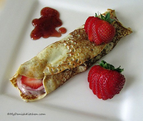 Pandekage (Crepe) With Strawberry Yogurt 