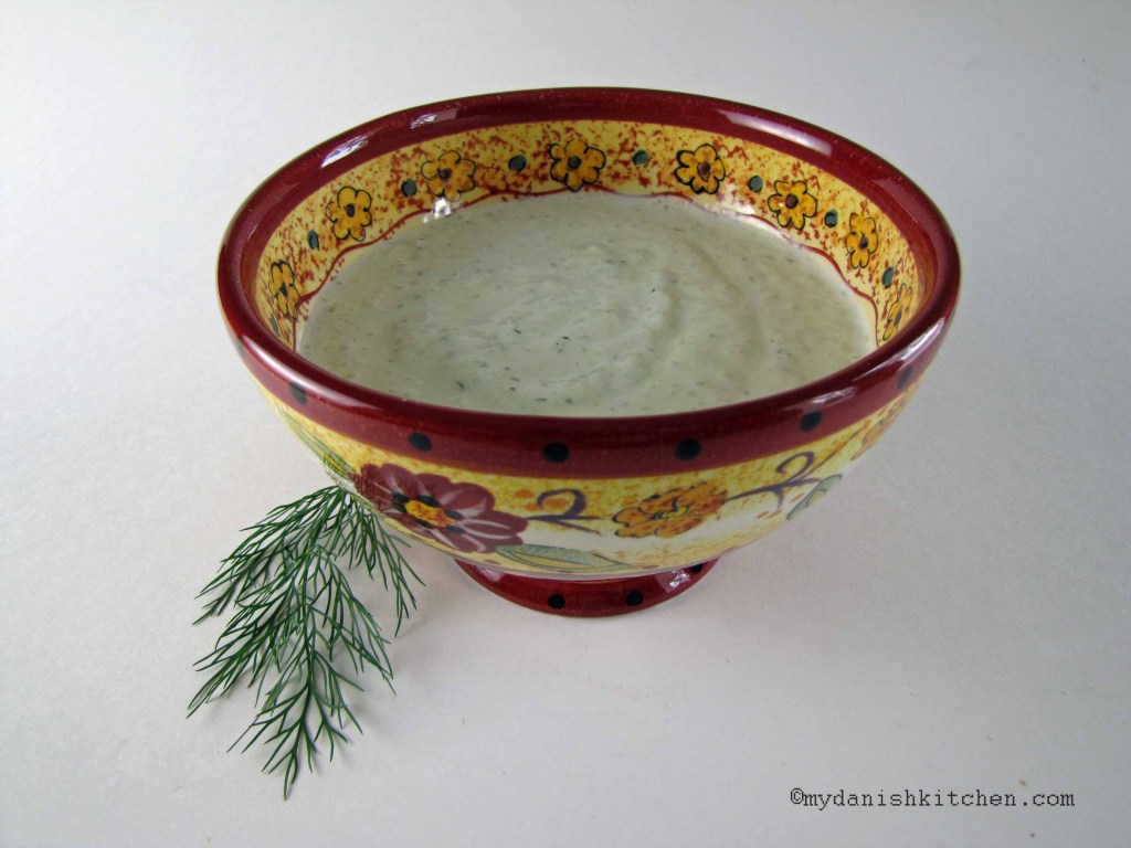 Greek Tzatziki Sauce on Gyro - My Danish Kitchen