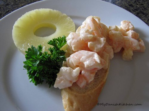 Mona's Rejesalat - Mona's Shrimp Salad