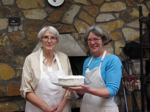 Lucrecia and Paula made the classic Othellolagkage. They did an outstanding job.