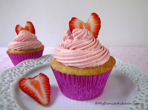 Strawberry Cupcakes with Strawberry Meringue Buttercream
