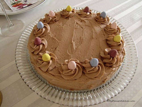 Hasselnød Kage Med Nougat Creme